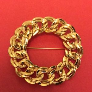 Vintage Monet chain link brooch